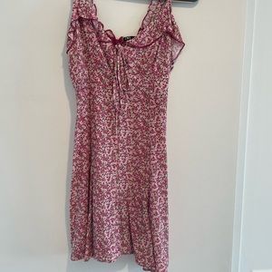Comfortable and breathable pink floral summer dress